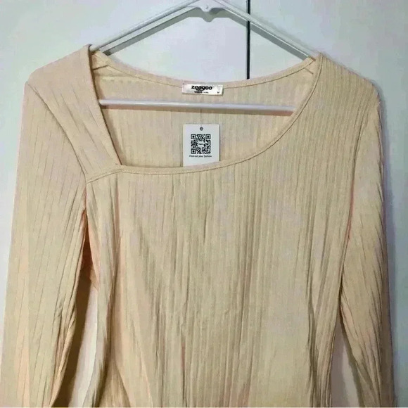 Women Butter Yellow Stretch Ribbed Body Suit Long Sleeve Asymmetrical Neck Nwt - Picture 2 of 7